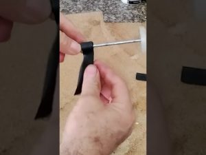 Nevera que vibra por patas desniveladas